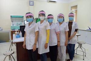 Sáng kiến mạng che mặt chống thấm cho nhân viên y tế Bệnh viện Đa khoa huyện Kim Sơn